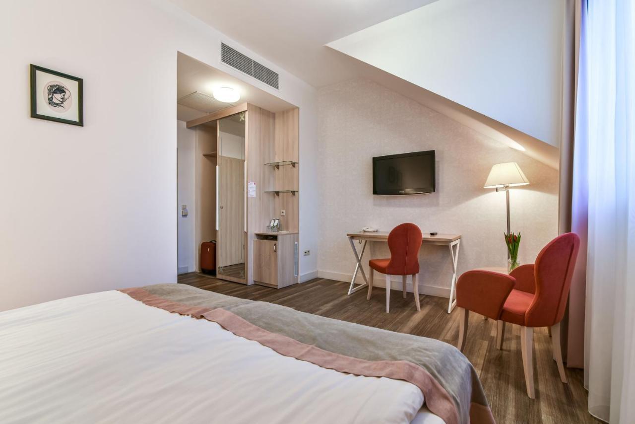 Hotel Spa Wieniawa 레코보 외부 사진