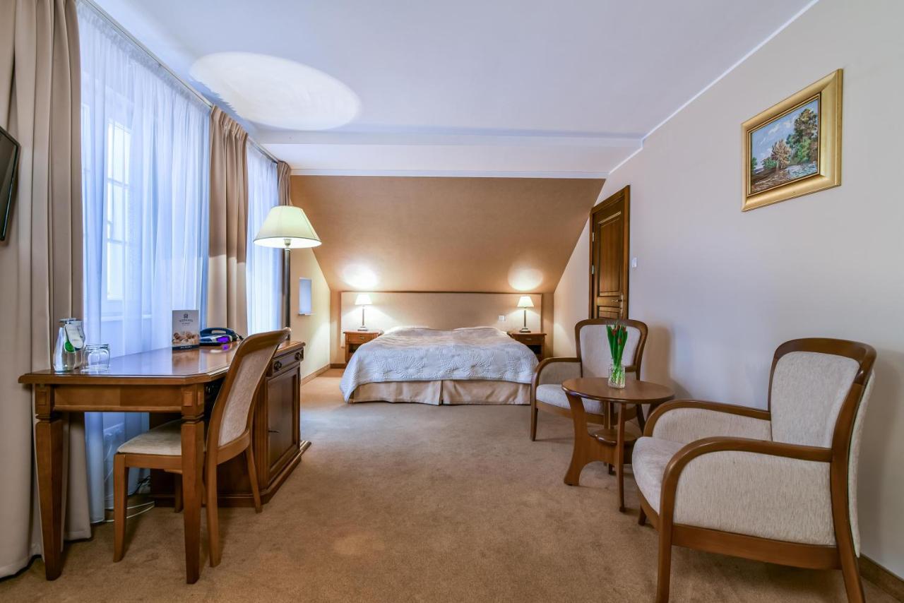 Hotel Spa Wieniawa 레코보 외부 사진