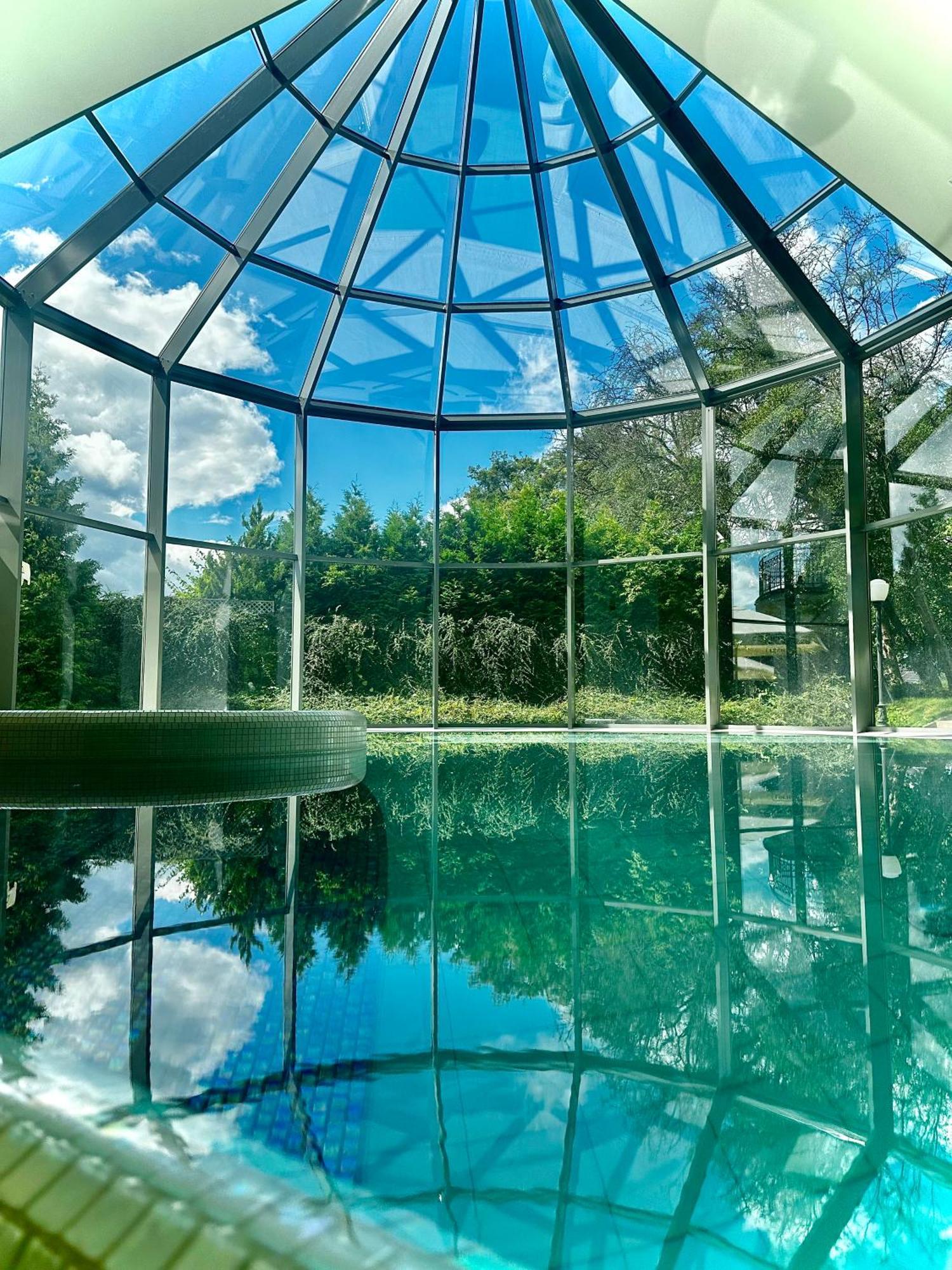 Hotel Spa Wieniawa 레코보 외부 사진